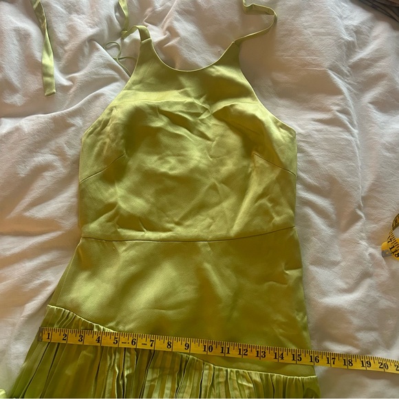 Alexis Saab dress, size small, green. Excellent condition, similar to Sunniva - Picture 12 of 13